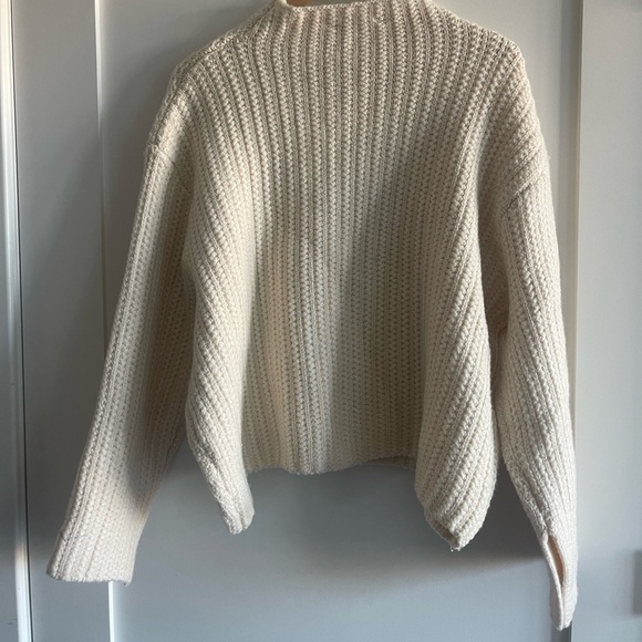 Zara Textured Knit Sweater - Picture 3 of 5